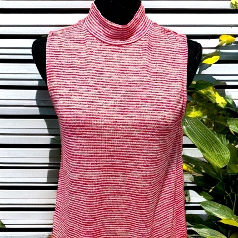 Banana Republic Mock Neck  Tank Size M Red White Stripes - Picture 12 of 15